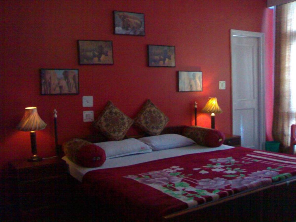 Goroomgo Ankur Lake View Mall Road Nainital - Prime Location With Luxury Room 외부 사진