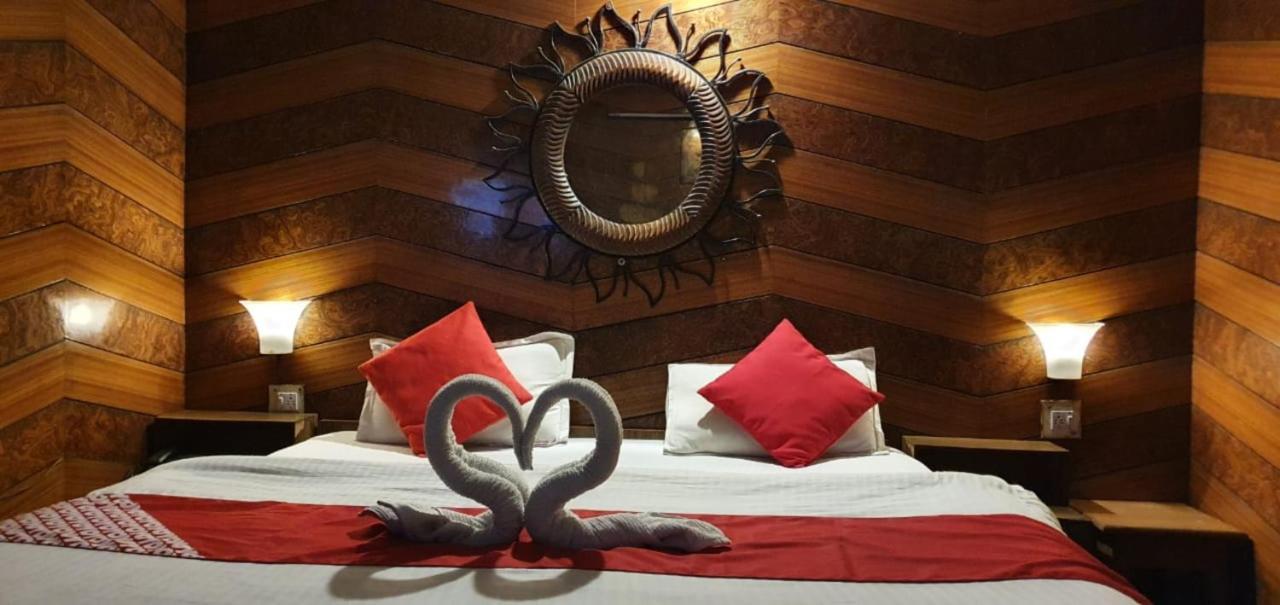 Goroomgo Ankur Lake View Mall Road Nainital - Prime Location With Luxury Room 외부 사진