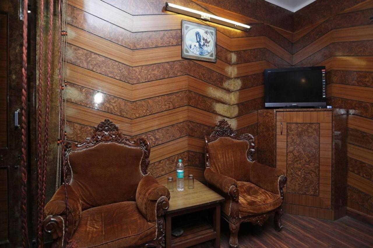 Goroomgo Ankur Lake View Mall Road Nainital - Prime Location With Luxury Room 외부 사진
